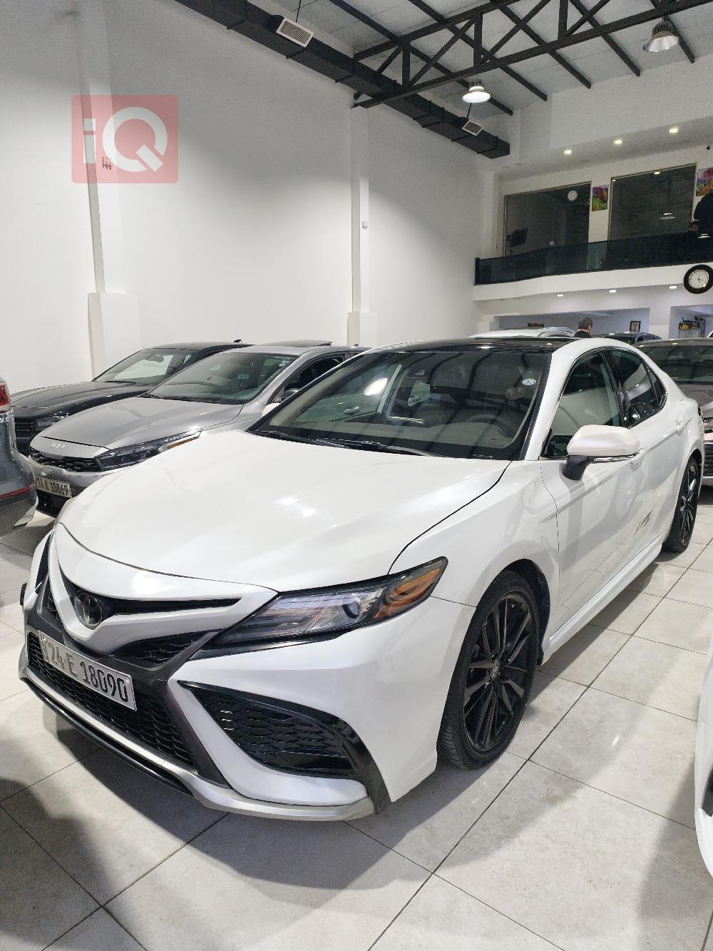 تۆیۆتا کامری